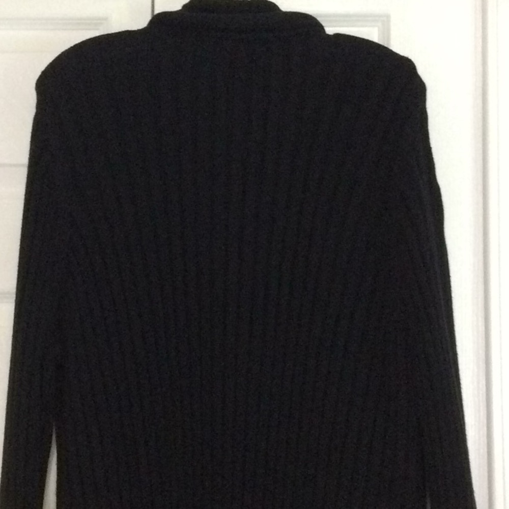 Pretty black sweater - Picture 7 of 9